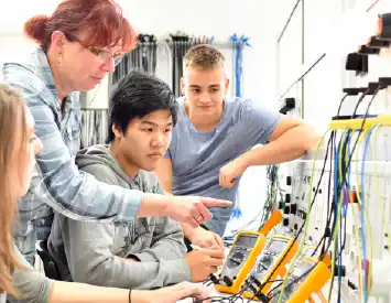 5 Bright Ways to Turn Your Class Projects into Real Startups